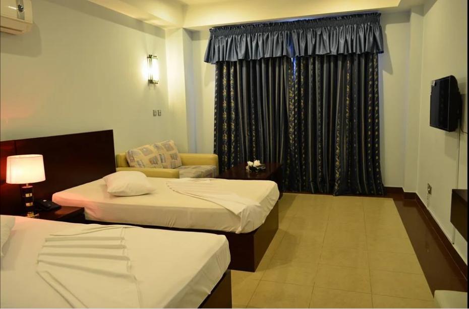 Hotel Multan Continental Exteriér fotografie